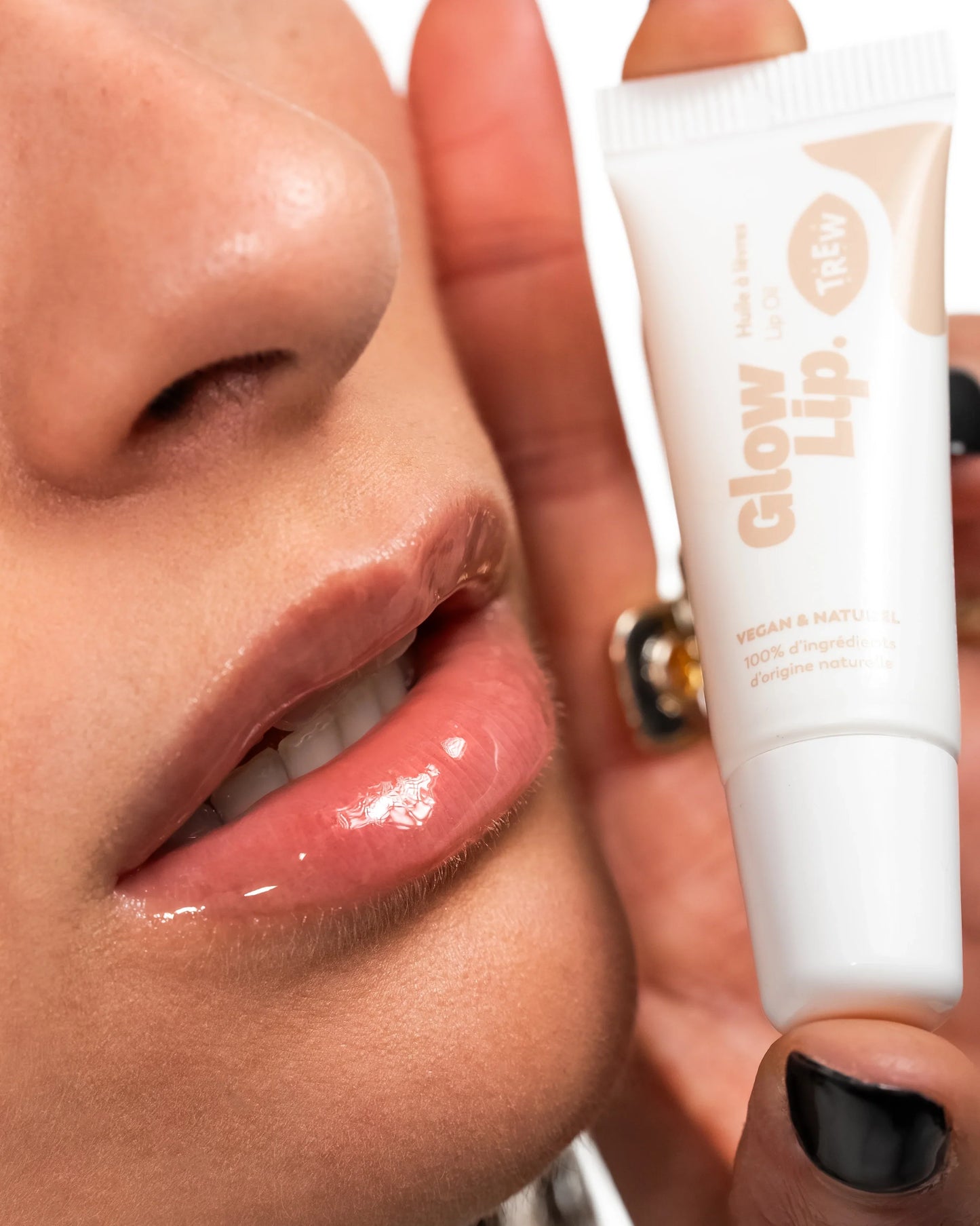 GlowLip Hydrating Lip Oil